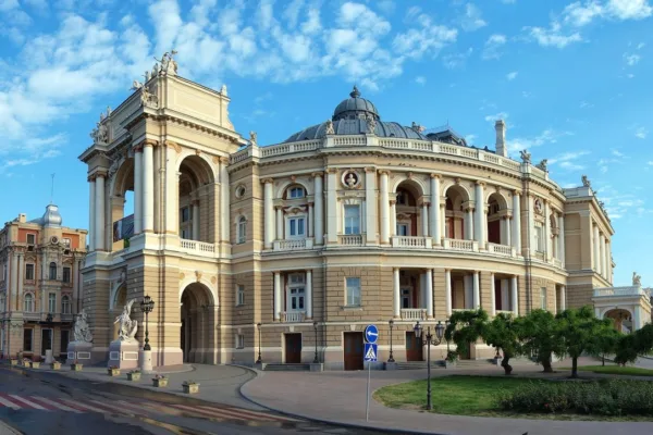 🏛️ Одеський оперний театр – визначна архітектурна пам’ятка та культурна перлина України