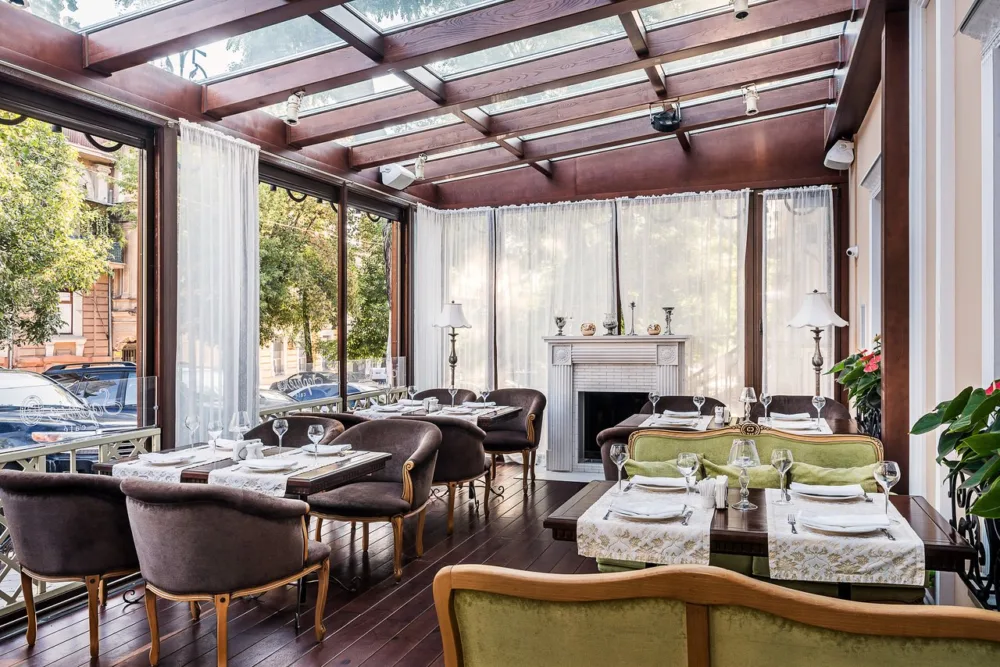 Sophie Cafe Одеса – французька кондитерська з десертами та сніданками